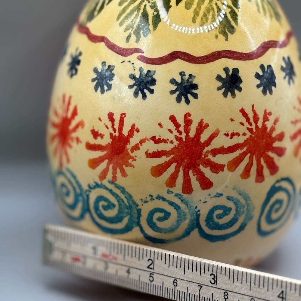 Beautiful Hand Painted Ceramic Egg! 5 1/4” tall x 4”. Handcrafted in Italy. - Picture 4 of 6